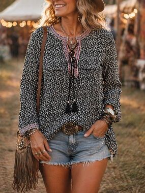 NWOT Daniel Rainn Boho Tassel Top Size L Black White Festival Blouse Boutique